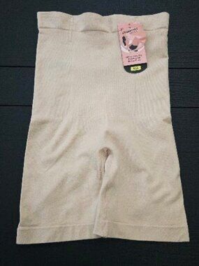 NWT Shapermint high waisted shaper shorts sz M / L  (fits sz 6 - 10 )